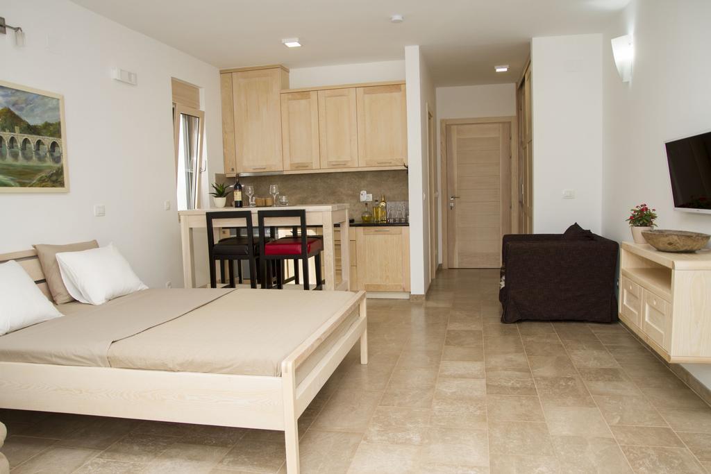 Apartments Brezanin Sutomore Exterior photo