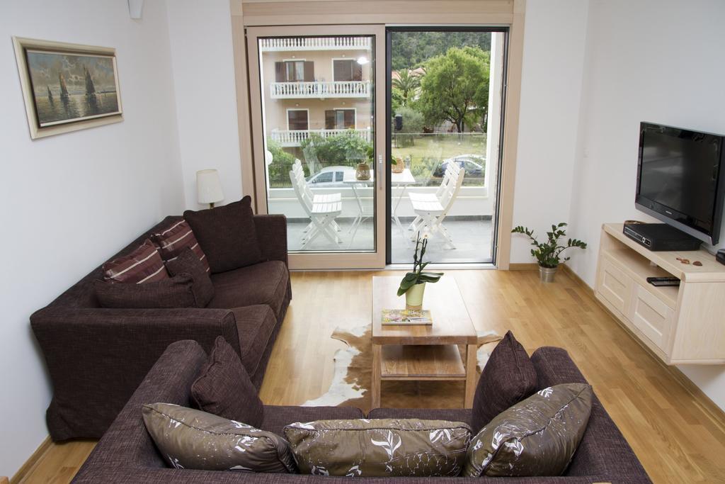 Apartments Brezanin Sutomore Exterior photo